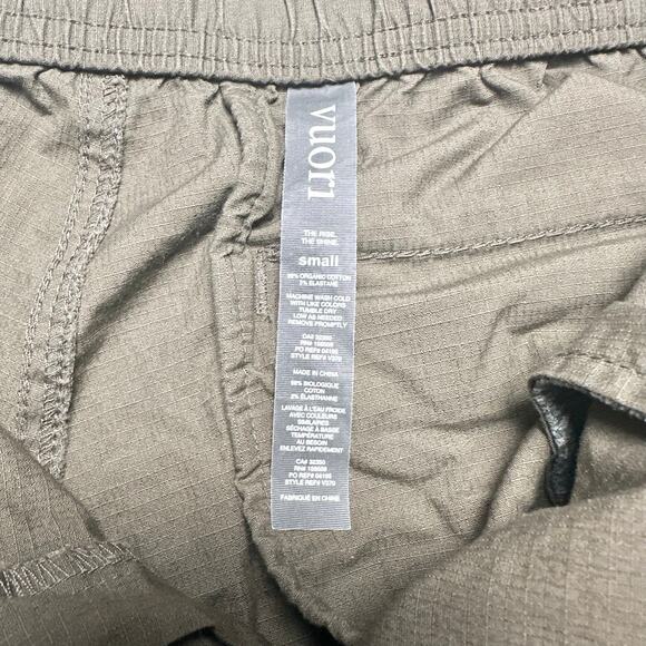 Vuori | Men | Organic Dark Oregano Versatile Active Daily Ripstop Shorts | Small - Picture 6 of 14